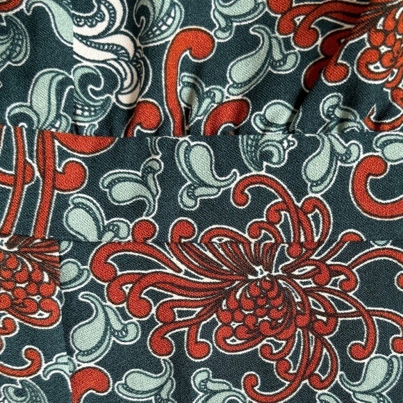 Beautiful 3 Suisses dress key hole front and back pearlized buttons pleated sz M - Picture 13 of 15